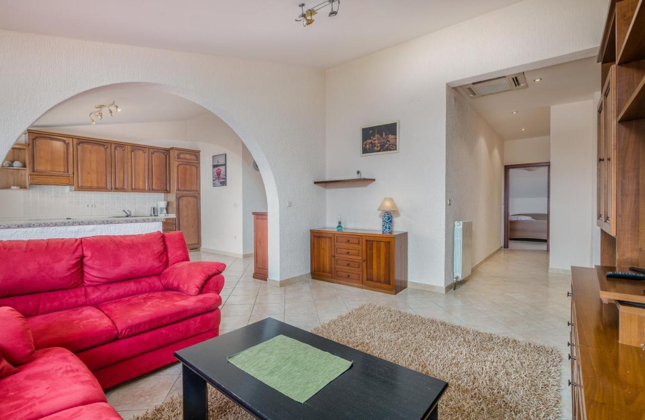 Pansion Dujmovic 1 Apartment มาลินสกา ภายนอก รูปภาพ