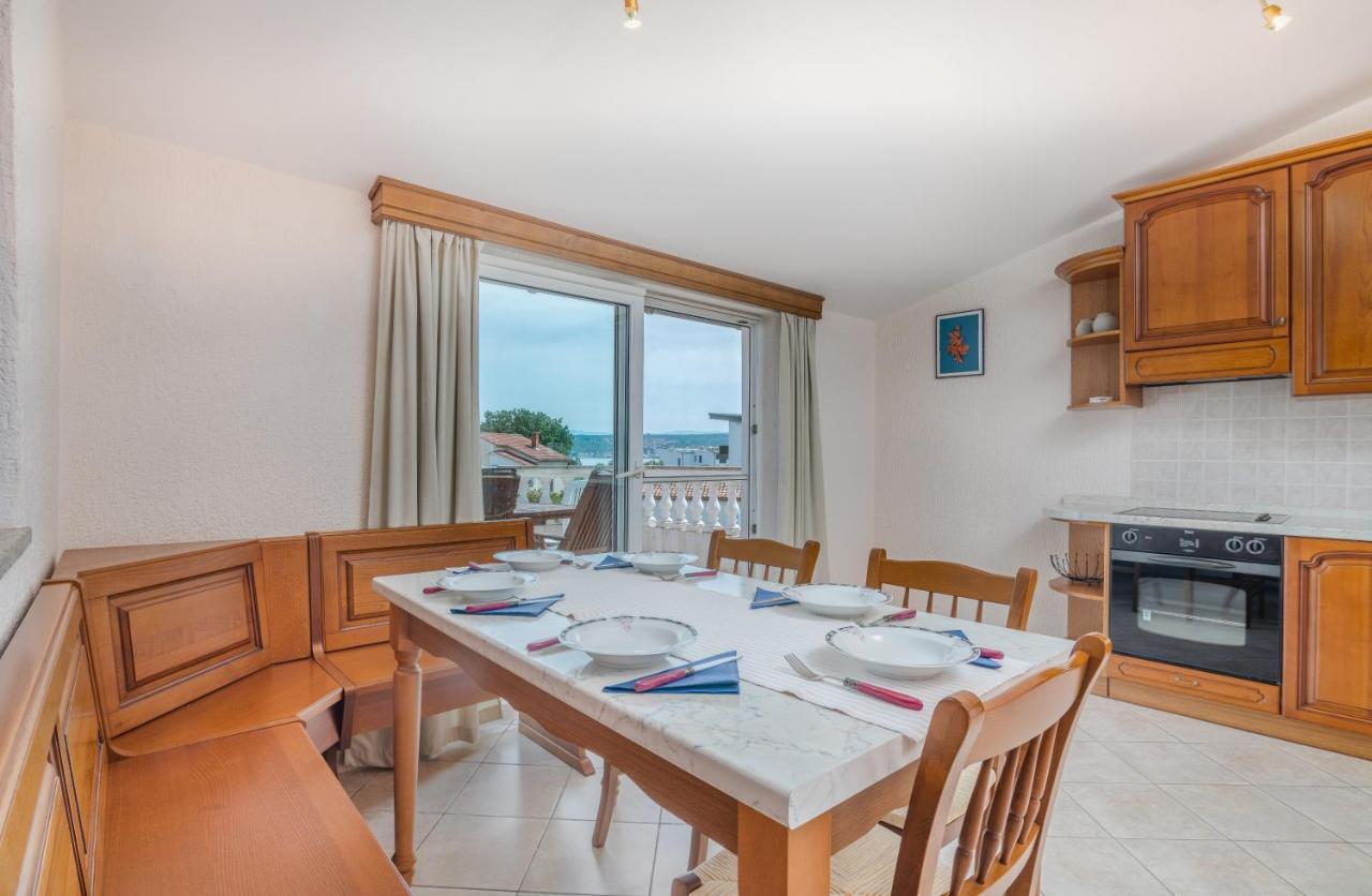 Pansion Dujmovic 1 Apartment มาลินสกา ภายนอก รูปภาพ