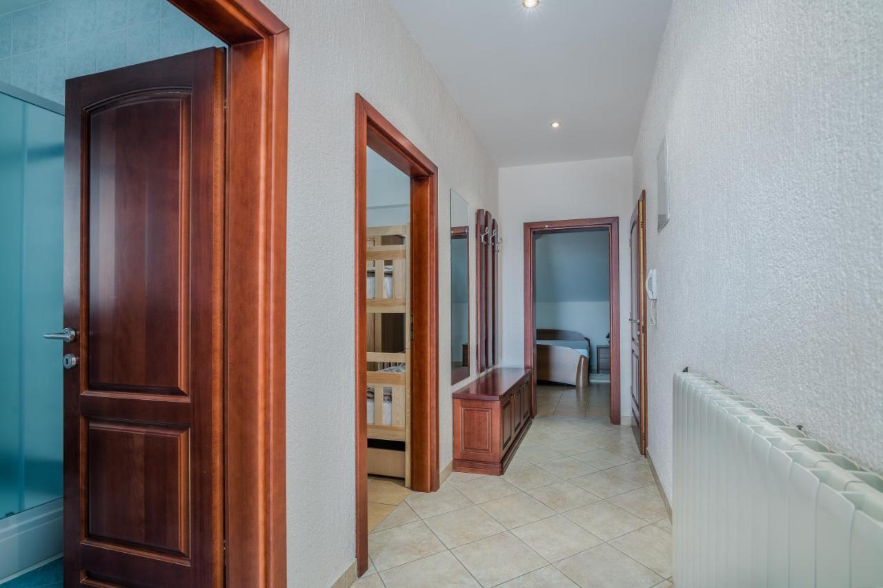 Pansion Dujmovic 1 Apartment มาลินสกา ภายนอก รูปภาพ