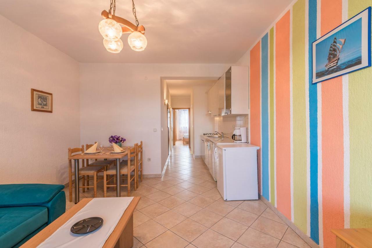 Pansion Dujmovic 1 Apartment มาลินสกา ภายนอก รูปภาพ