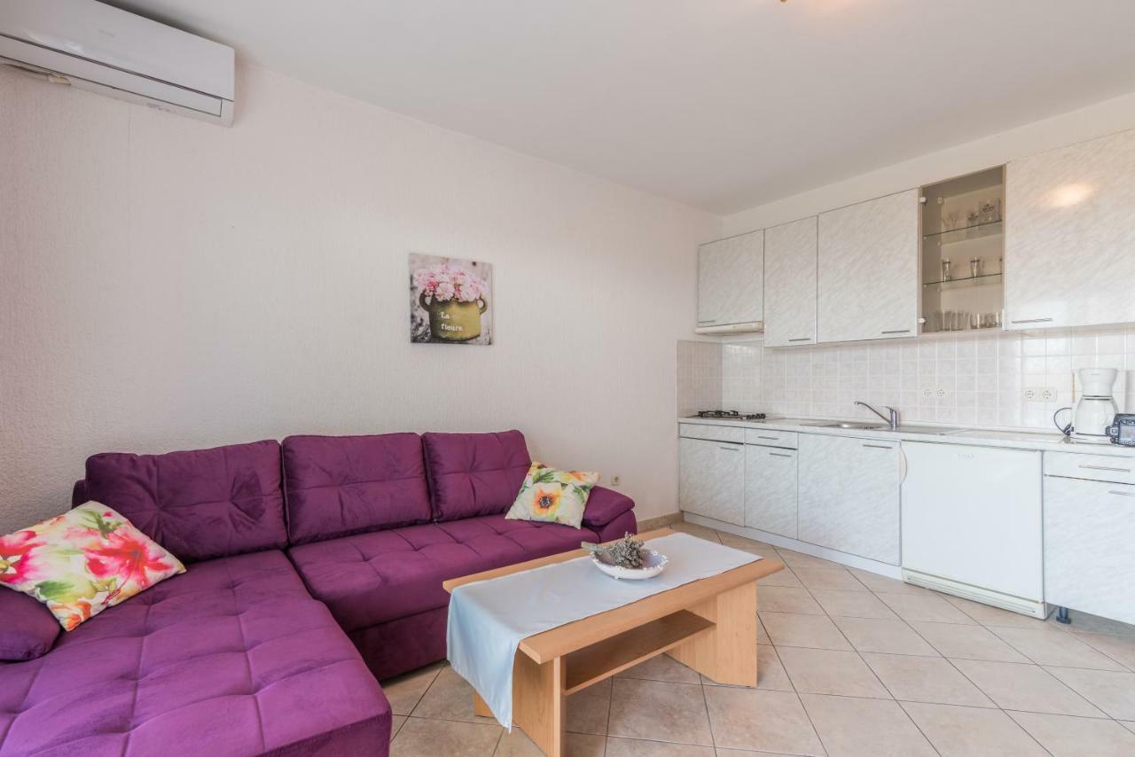 Pansion Dujmovic 1 Apartment มาลินสกา ภายนอก รูปภาพ