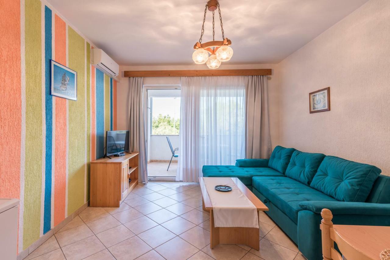 Pansion Dujmovic 1 Apartment มาลินสกา ภายนอก รูปภาพ