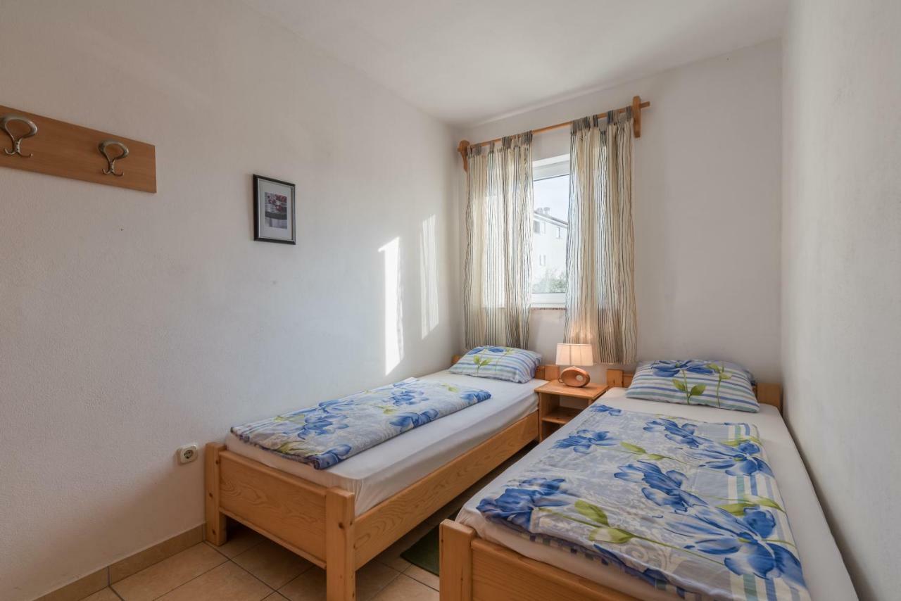 Pansion Dujmovic 1 Apartment มาลินสกา ภายนอก รูปภาพ