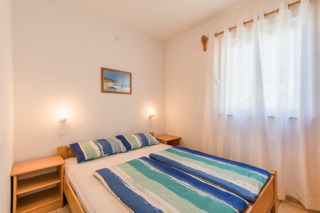 Pansion Dujmovic 1 Apartment มาลินสกา ภายนอก รูปภาพ
