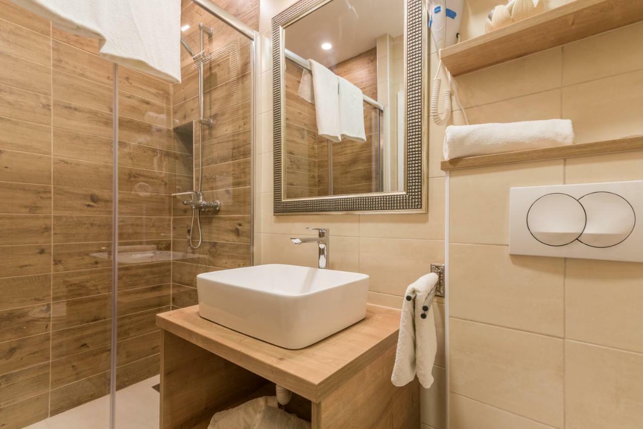 Pansion Dujmovic 1 Apartment มาลินสกา ภายนอก รูปภาพ