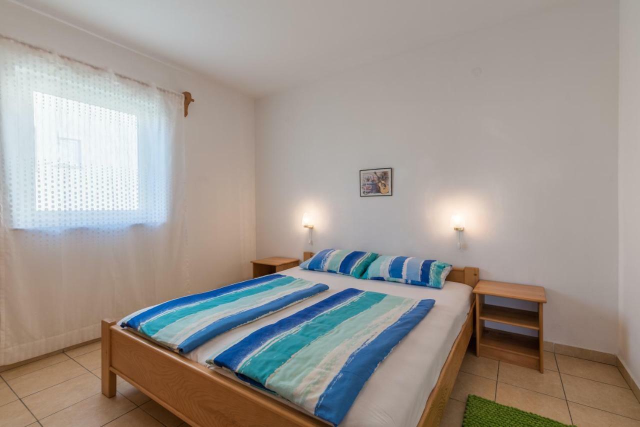 Pansion Dujmovic 1 Apartment มาลินสกา ภายนอก รูปภาพ