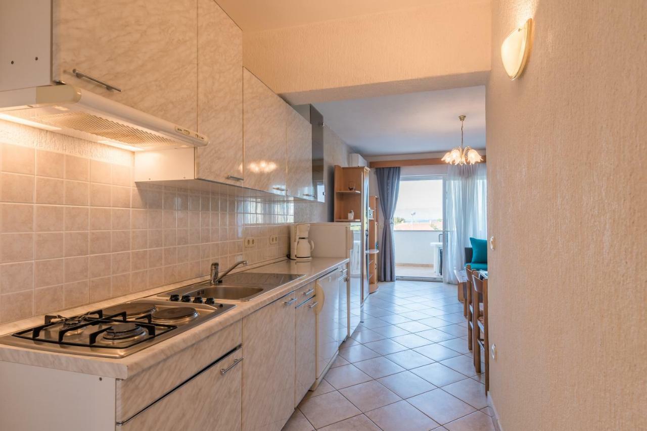 Pansion Dujmovic 1 Apartment มาลินสกา ภายนอก รูปภาพ